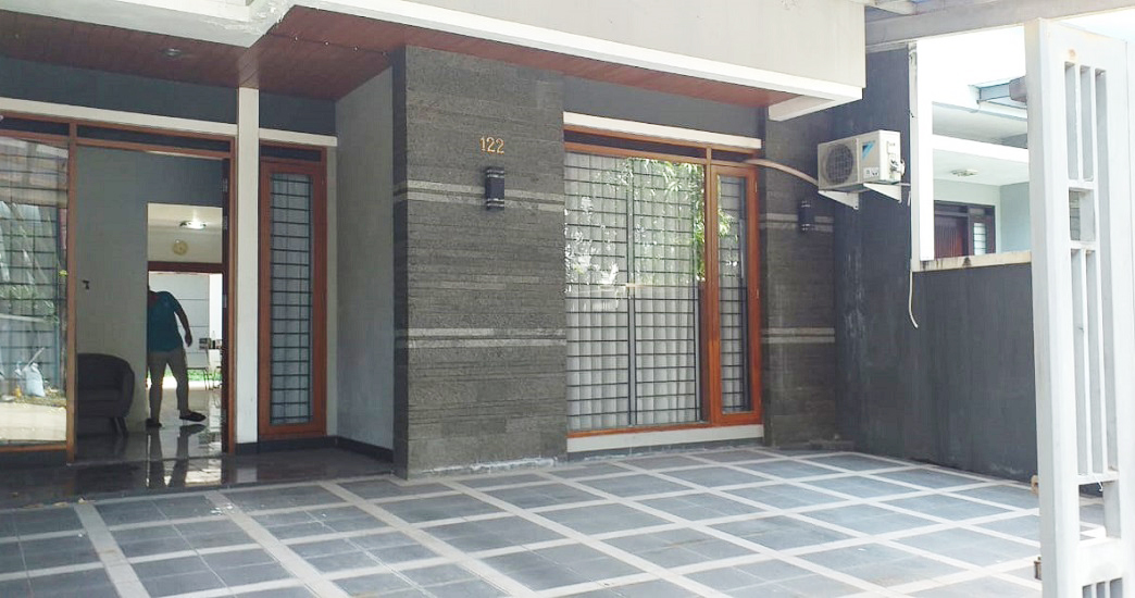 Rumah Dijual di Batununggal Indah V Kota Bandung Dekat Pasar Moderen Batununggal Indah, Transmart Buahbatu 0002