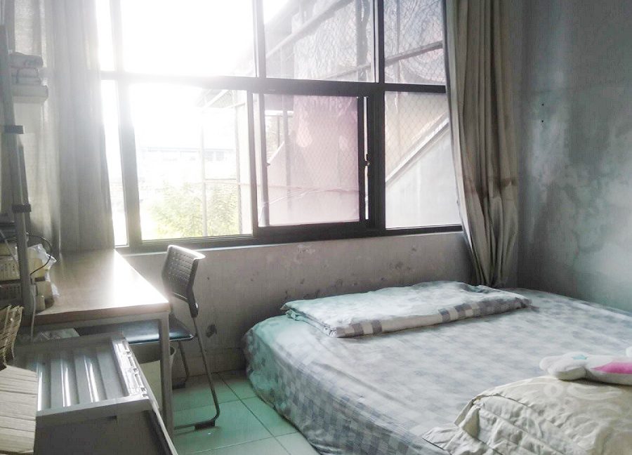 Rumah Dijual Dekat PEMKOT Cimahi, Taman Kupu-Kupu Cihanjuang, Alun-Alun Cimahi, POLBAN 0002