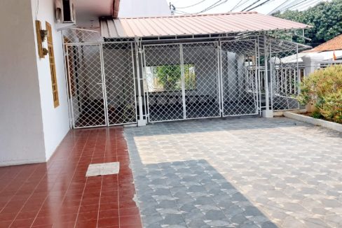 Kost Putri Dekat Universitas Budi Luhur, Kebayoran Park Mall 0005