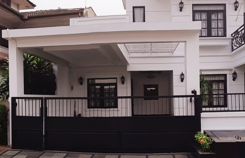 Rumah Disewakan Dekat Mall Taman Anggrek, Central Park, Universitas Esa Unggul 0001