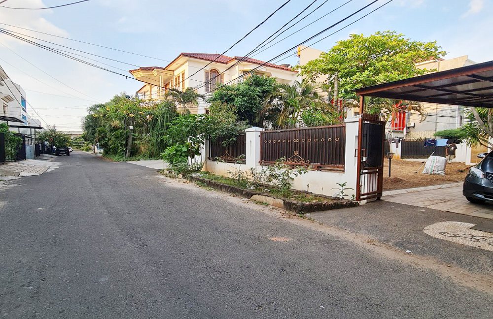 Rumah Disewakan Dekat Mall Kelapa Gading, Mall of Indonesia, RS Mitra Keluarga, RS Gading Pluit, Stasiun LRT Kelapa Gading 0004